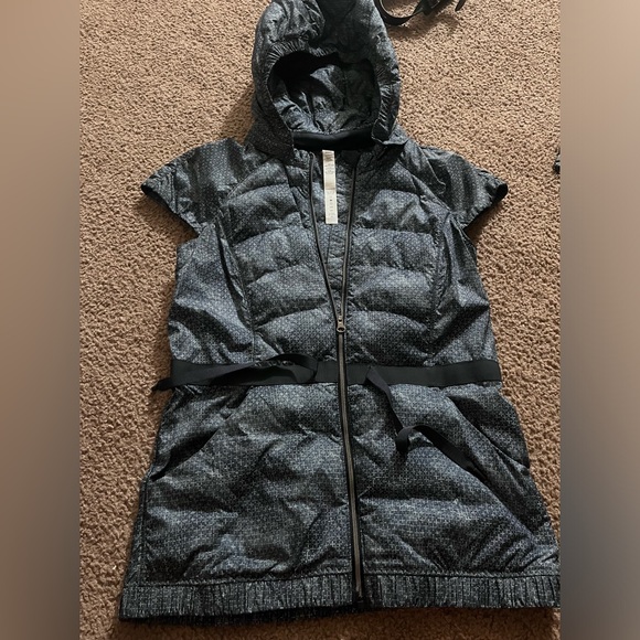 Lululemon vests - Picture 1 of 2